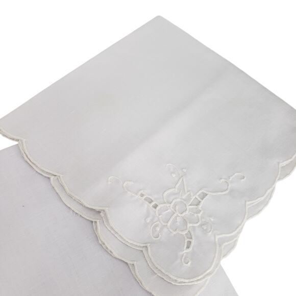 Set 6 Vintage Hand Embroidered White Napkins Scalloped Edges 16” Linen Cotton - Picture 6 of 12